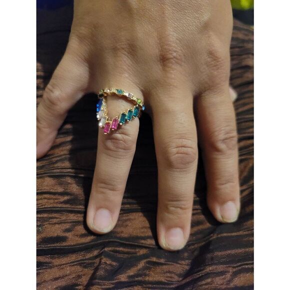 4 Sparkling rhinestone ring - Picture 2 of 8